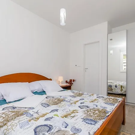 Rozalia טרוגיר